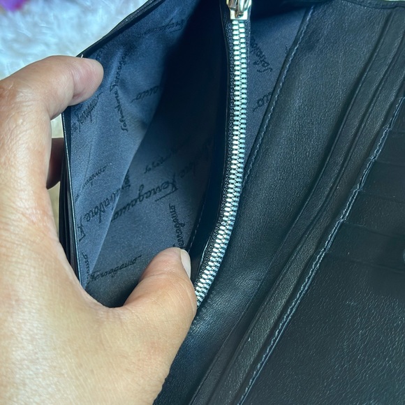 Salvatore Ferragamo long wallet - Picture 5 of 11